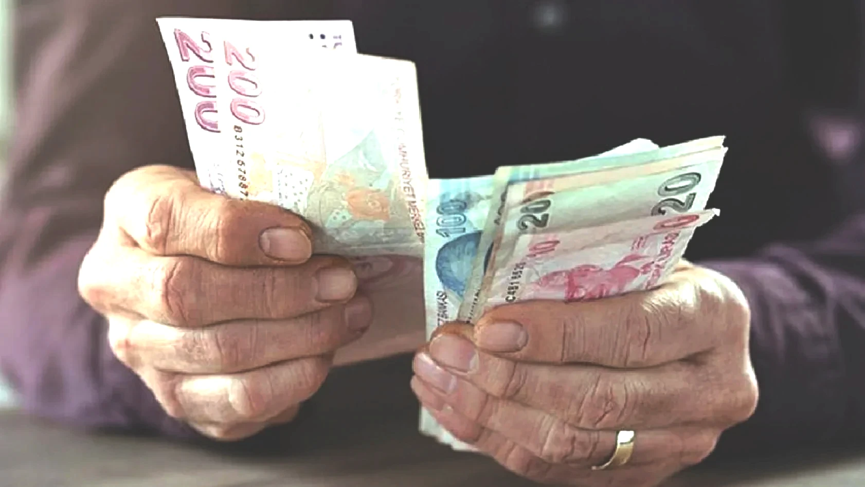 Emekli Maaşlarına Düzenleme Gelecek mi? SGK'dan Son Dakika Yanıtı!